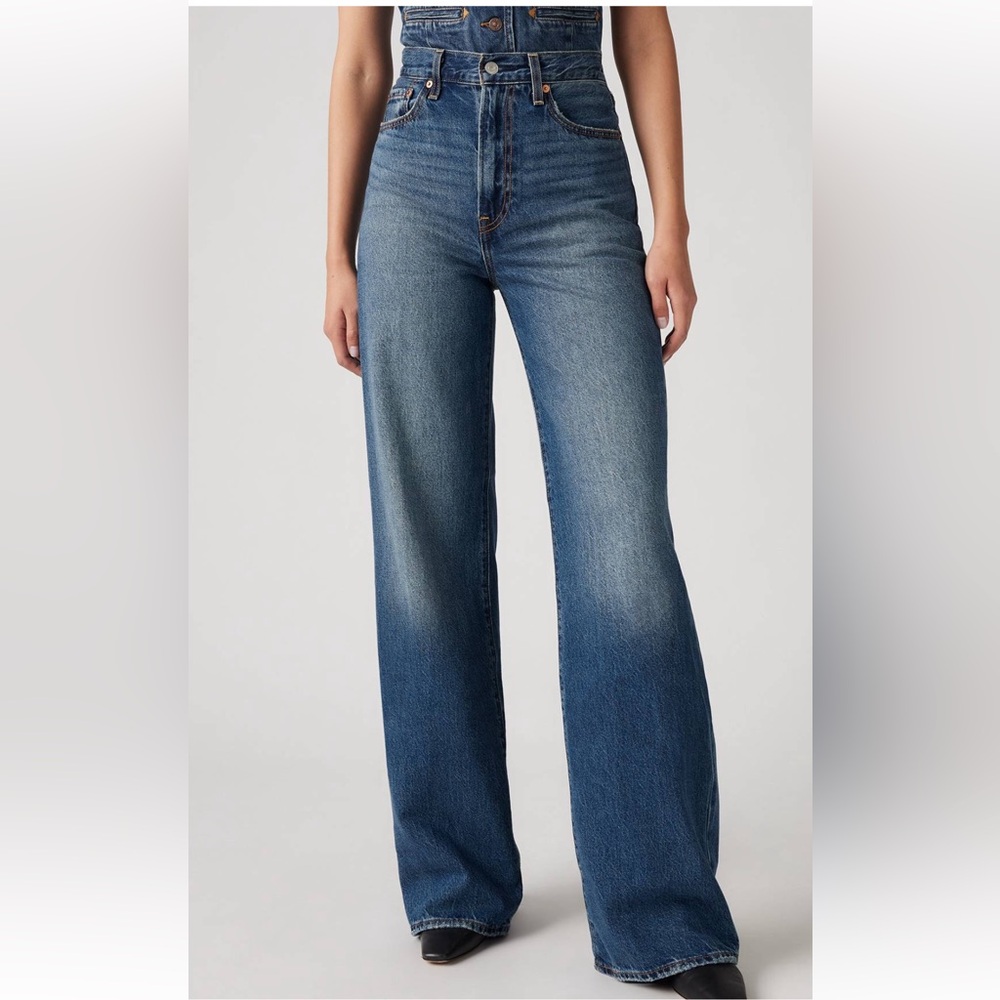 Levi’s Ribcage Wide Leg - medium wash - 31